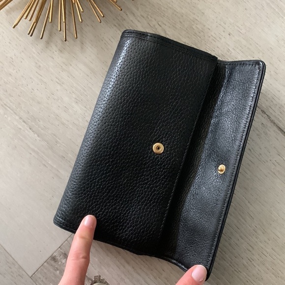Michael‎ Kors black wallet gold hardware leather - Picture 6 of 10
